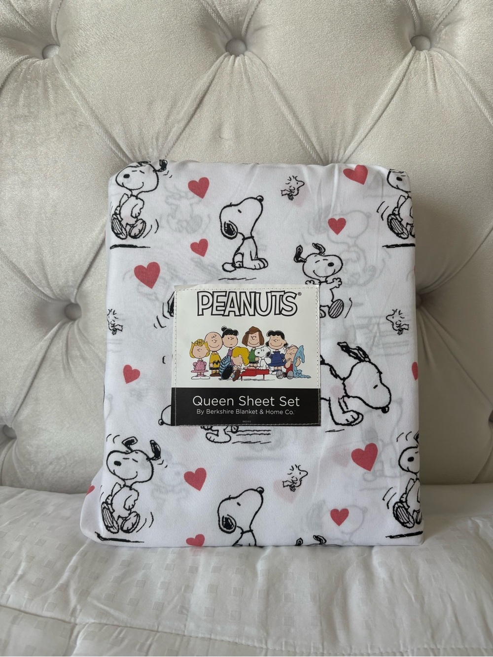 Peanuts Queen Sheet Set in White, Pink & Black - Snoopy Heart Print